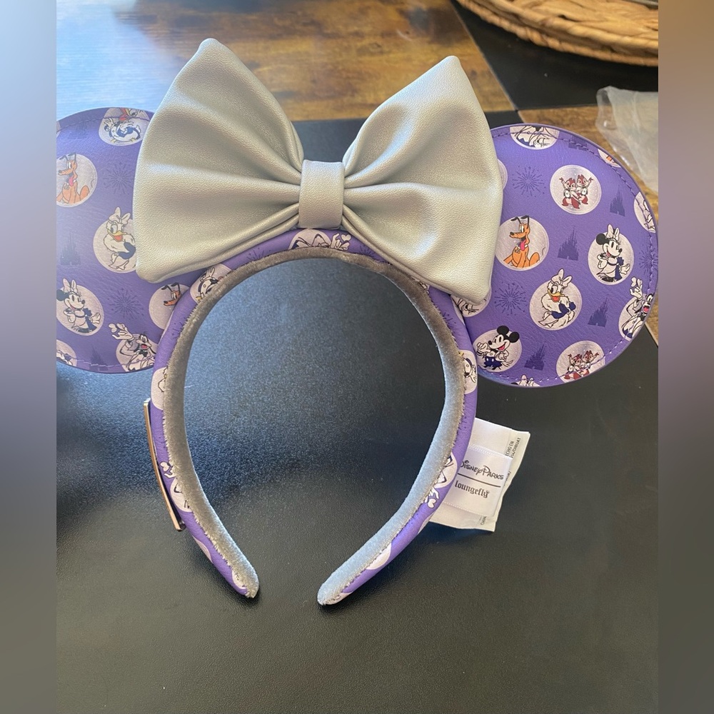NWOT- Authentic / Disney / Minnie Mouse Ears Headband